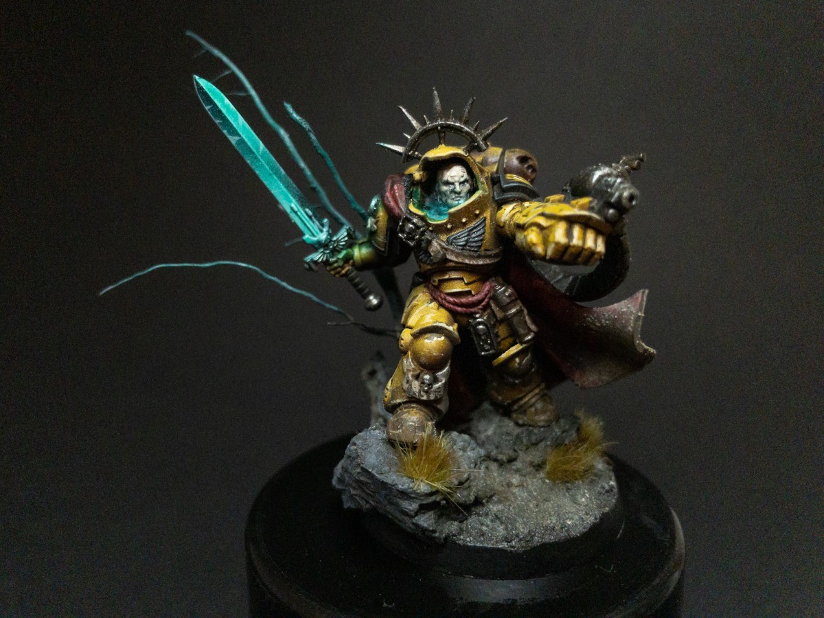 Imperial Fists Captain final 1